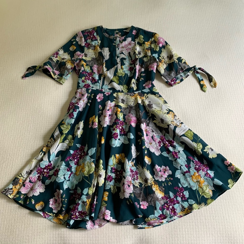 NWOT Guess floral fit&flare dress